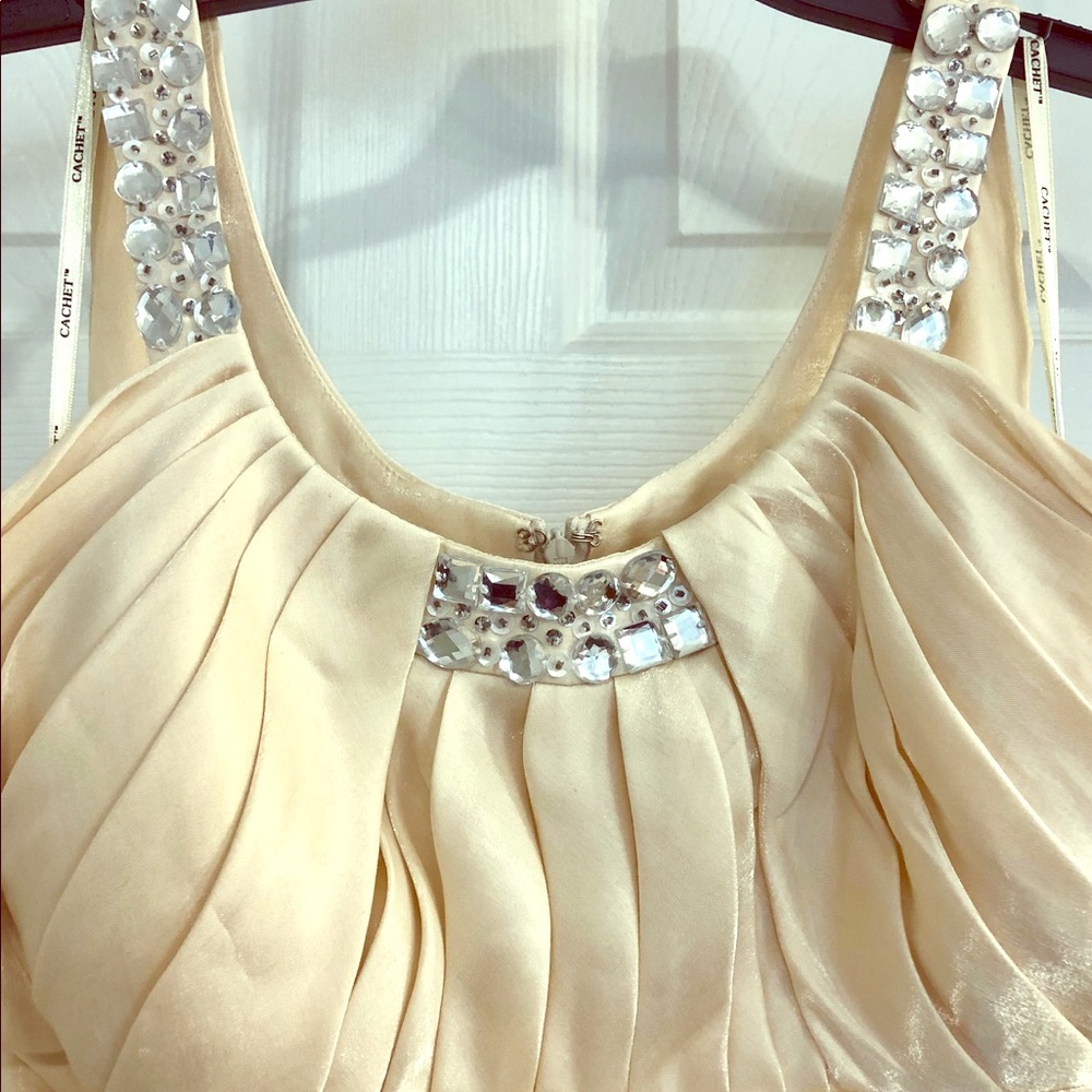 CACHET Gold Cocktail dress w/ rhinestones - SZ 6
